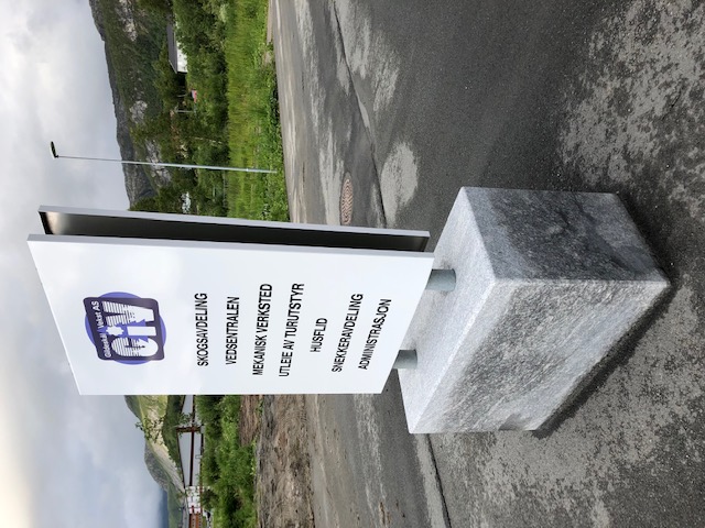 kirkegård, minnebauta, tavle, granitt